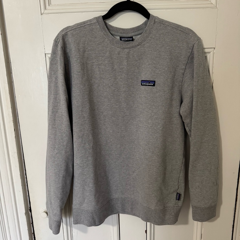 PATAGONIA M's P-6 Label Midweight Crew Sweatshirt Logo